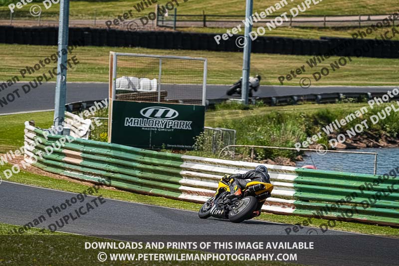 enduro digital images;event digital images;eventdigitalimages;mallory park;mallory park photographs;mallory park trackday;mallory park trackday photographs;no limits trackdays;peter wileman photography;racing digital images;trackday digital images;trackday photos